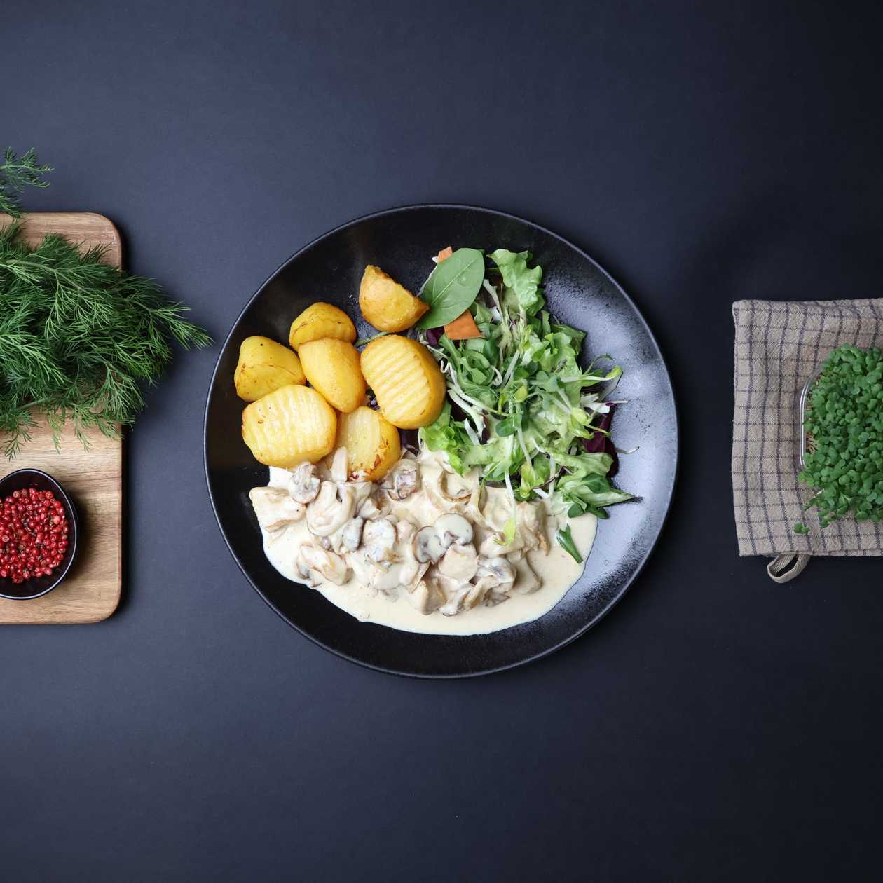 Chicken fricassee with mushrooms