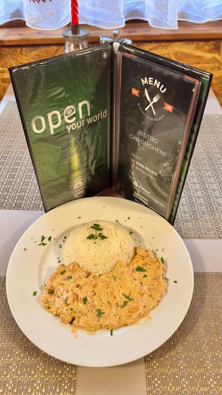 Chicken breast with gorgonzola and basmati rice