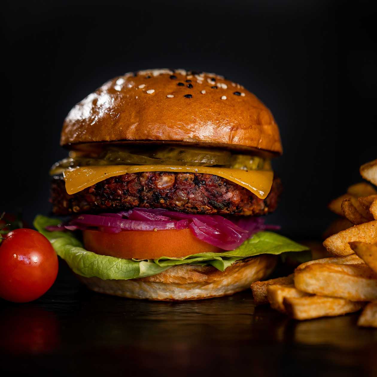 Burger Vegetarian cu cartofi prajiti/wedges - D