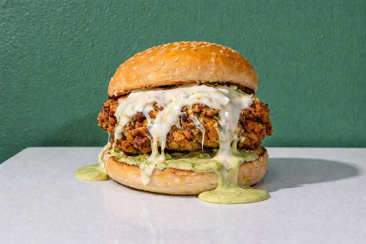 Pistacchio Chicken burger
