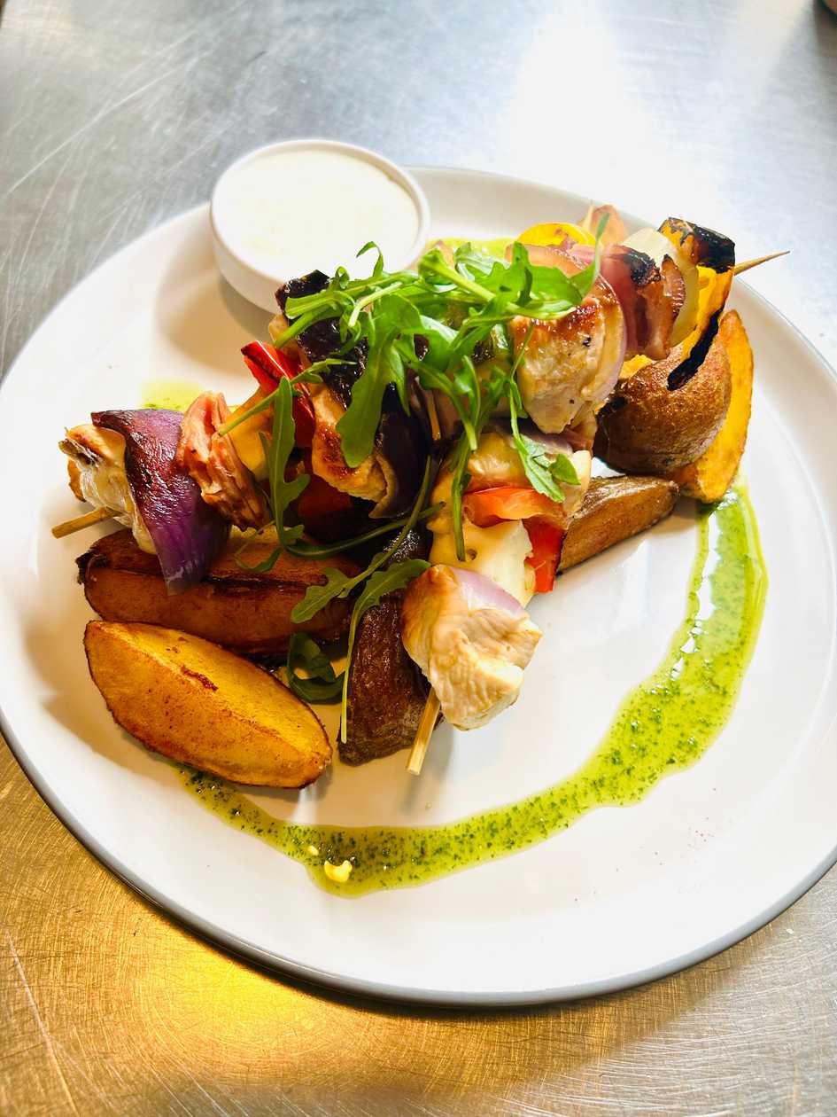 Grilled chicken skewers, American potatoes