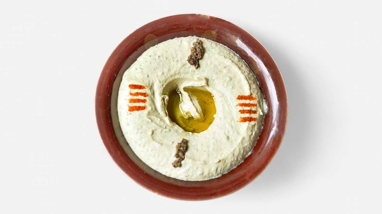 Hommous with truffles