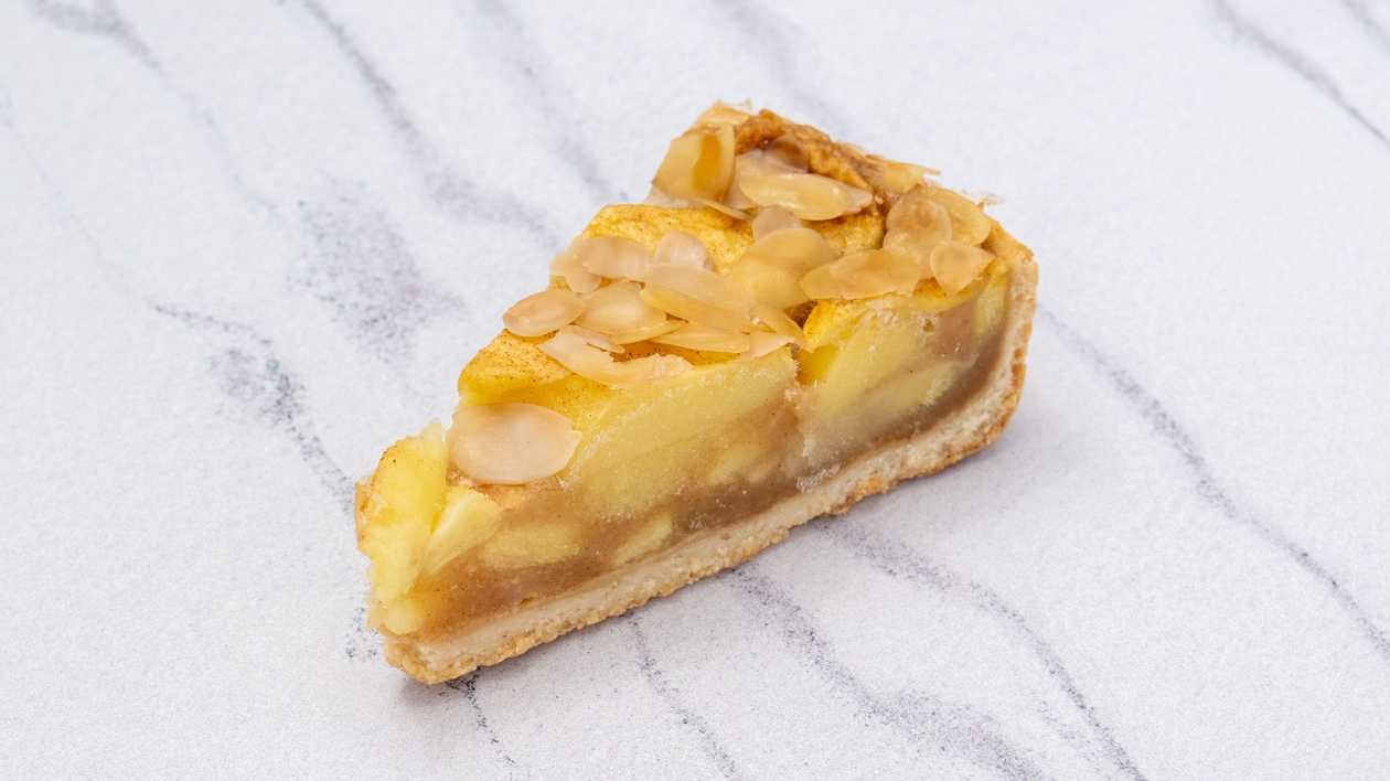 Vegan Apple pie with almonds