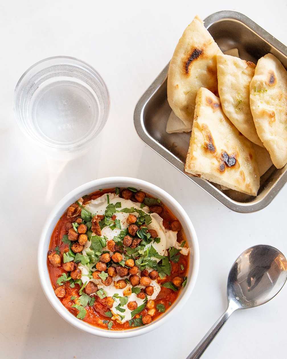 SZAKSZUKA ZE STRACIATELLĄ