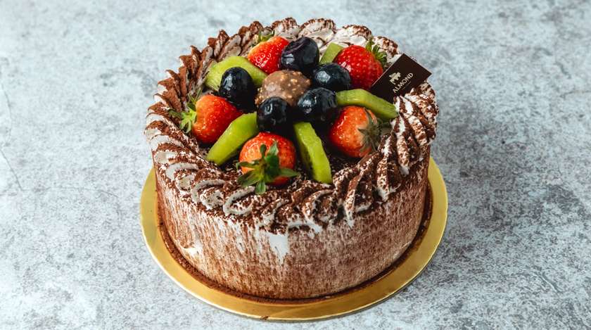 Banana Cream Cake New Decor N2 1200-1300 gr