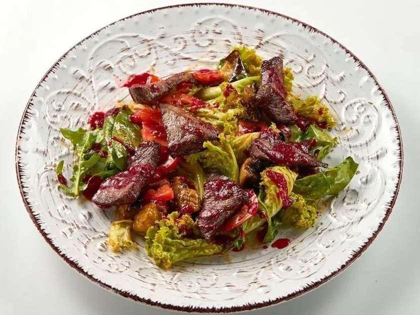 Fried Vegetable and Beef Salad