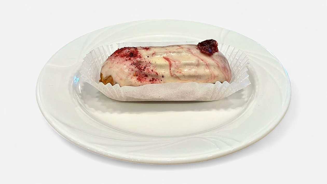 Mini Cranberry Eclair
