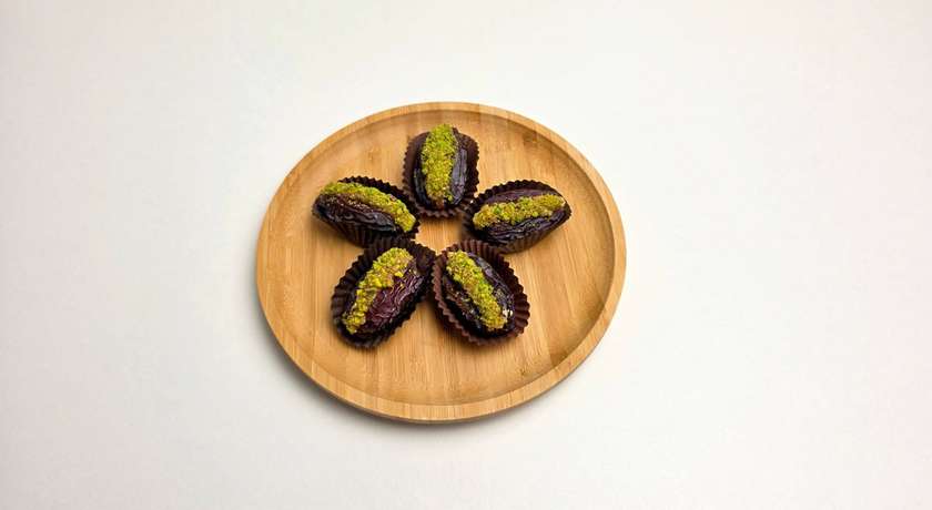 Date Assortment, Antep Pistachio 5 pieces