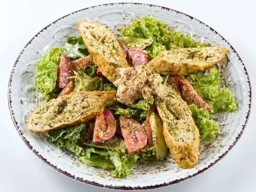 Warm chicken kebab salad