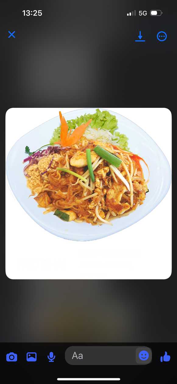 Pad Thai with Chicken and Tofu