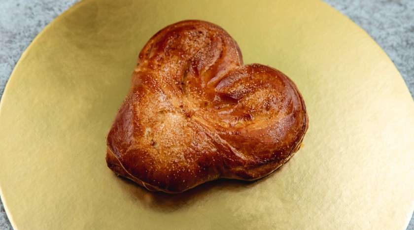 Plain Bun (Heart) 120-125 gr