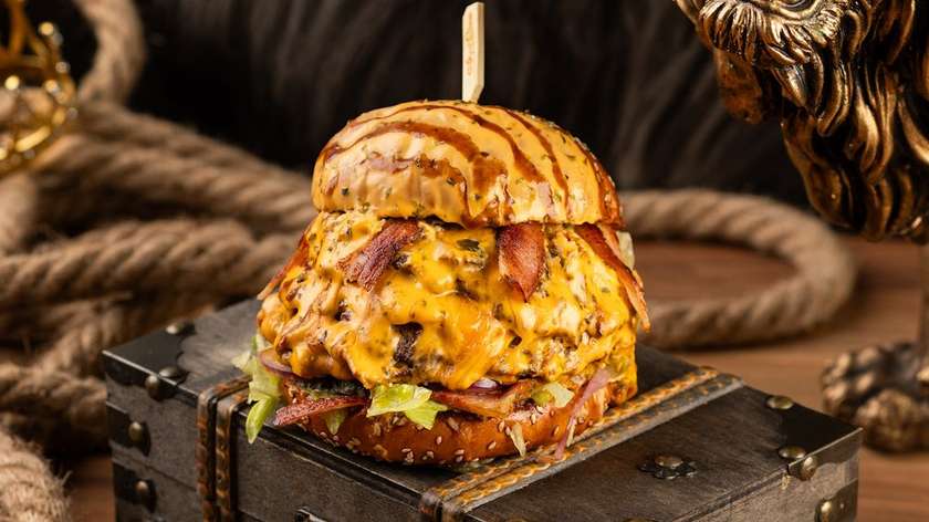 Everest Burger Combo