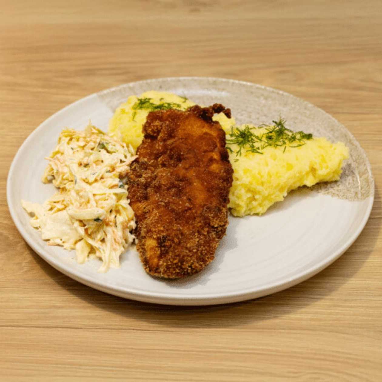 Kotlet Drobiowy Panierowany z Ziemniakami