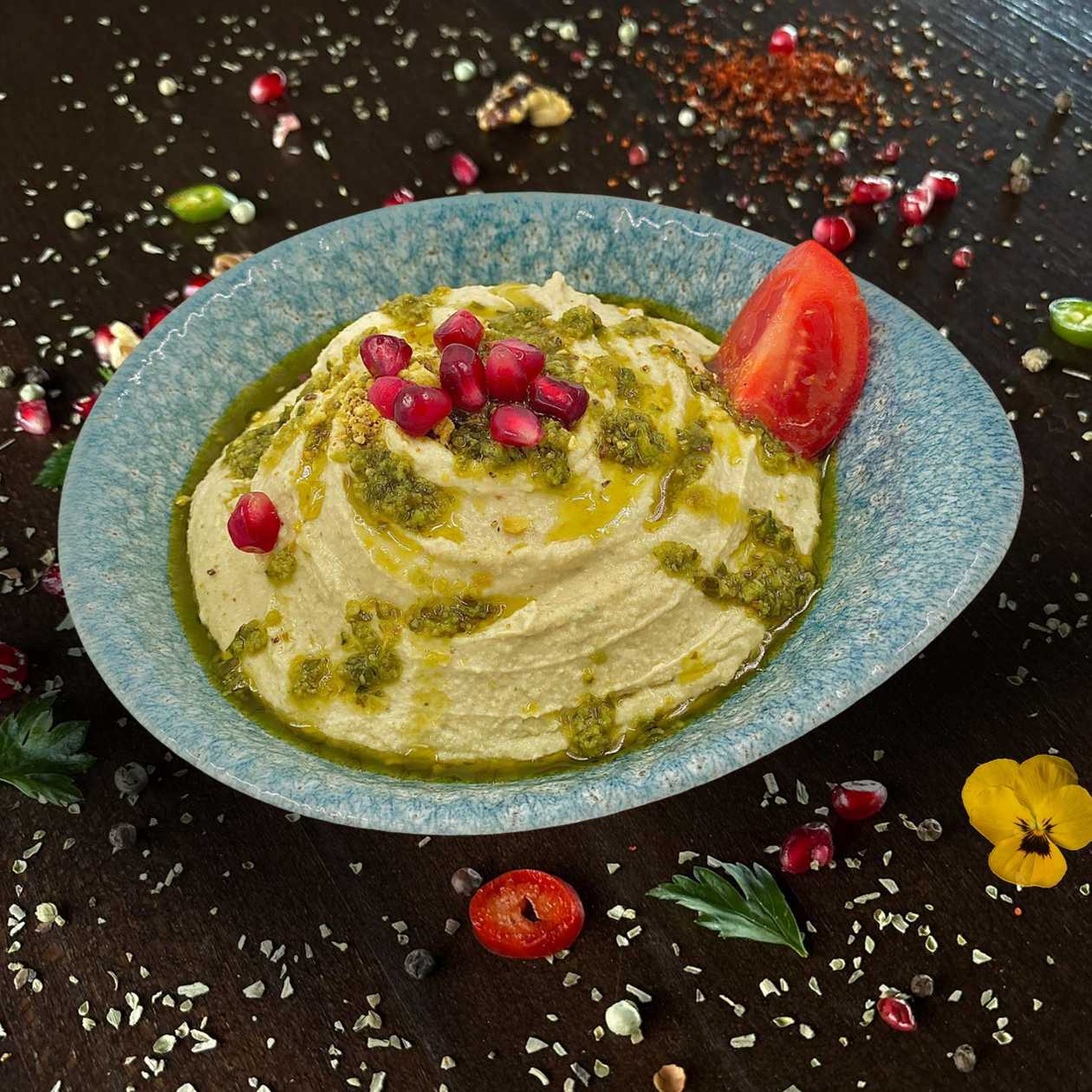 Copy of Hommos cremos tradițional sos pesto