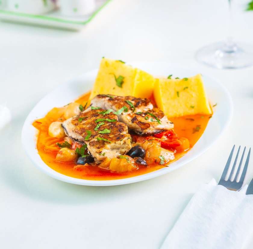 Saramura de crap cu mamaliga