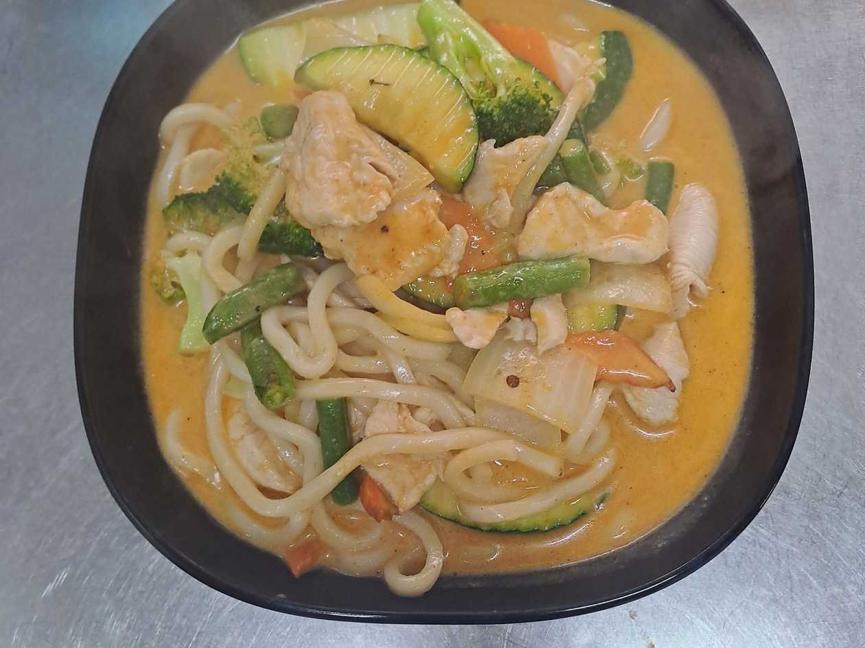Udon noodle with Massaman curry