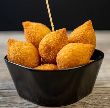 Porção 12 Mini Coxinhas de Frango