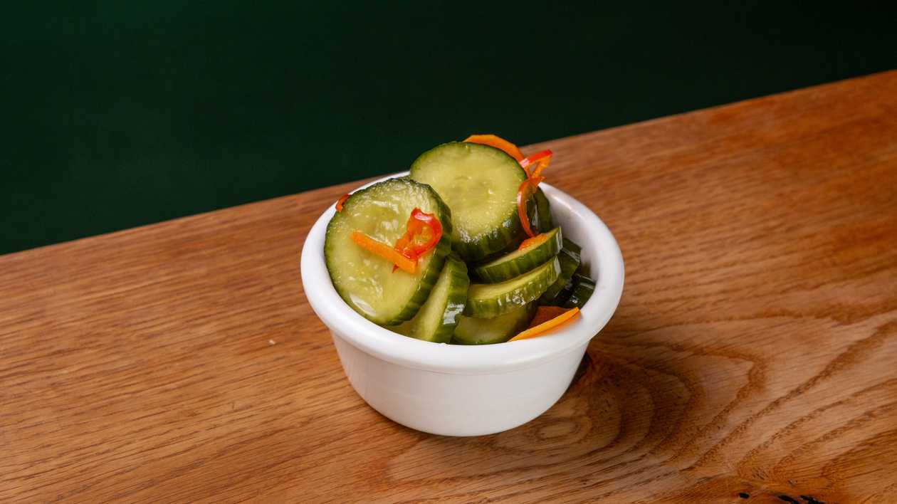 SWEET AND SPICY DILL PICKLES (VEG)