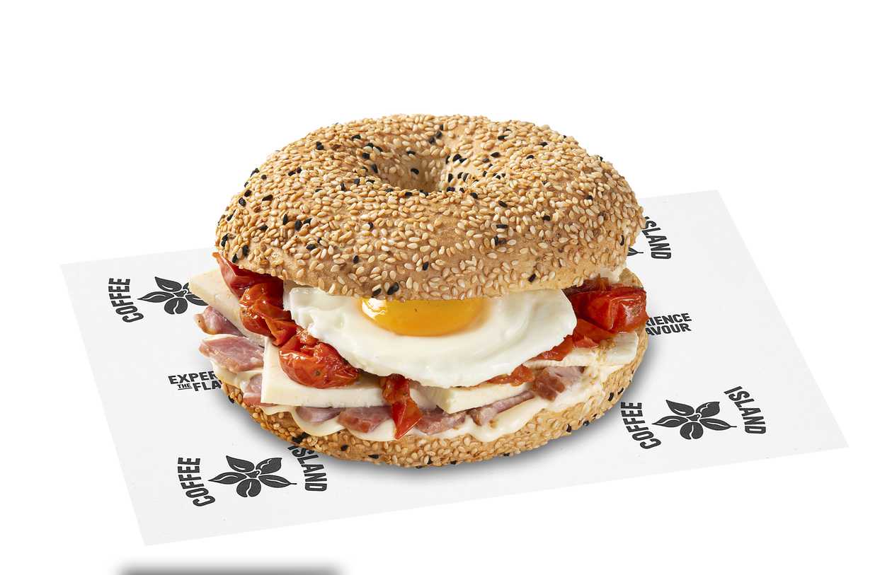 Egg, Bacon & Halloumi Koulouri