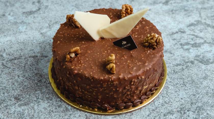 Magnum Chocolate Cake No. 2 (Serves 8-10)