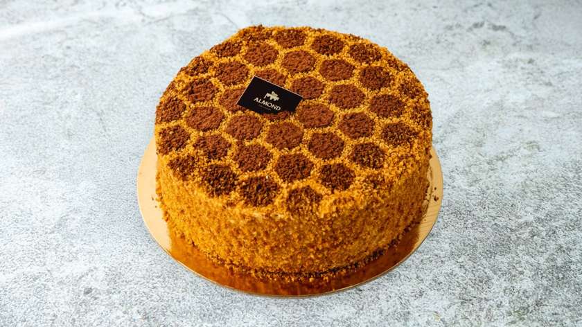 Honey Cake No. 2 (8-10 Persons)