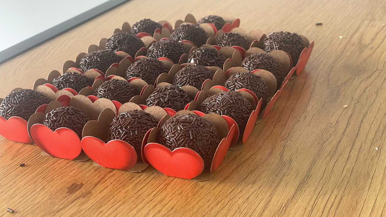 Brigadeiros de chocolate (17unidades))