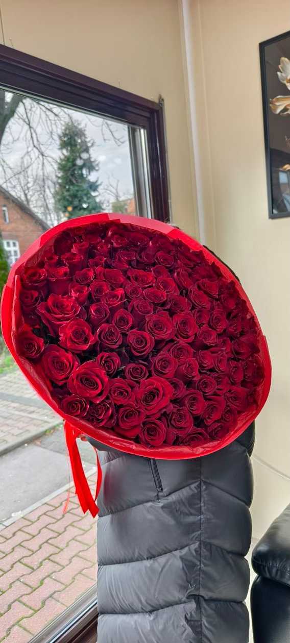 Bouquet of 101 Premium Ecuadorian Roses, Size XXXL