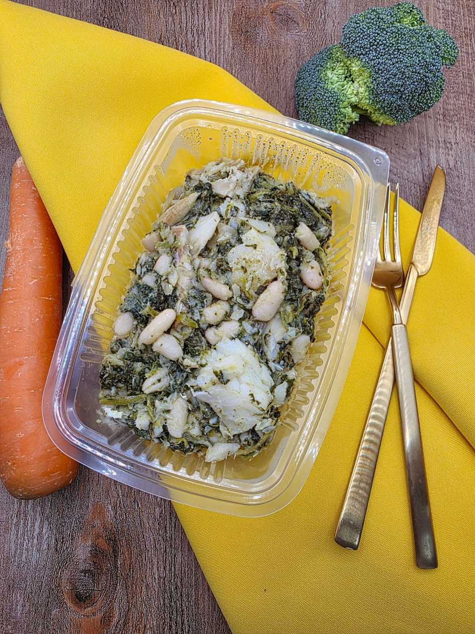 Lascas de bacalhau com grelos e feijão branco