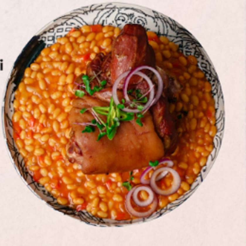 Ciolan de
Porc cu Fasole Iahnie