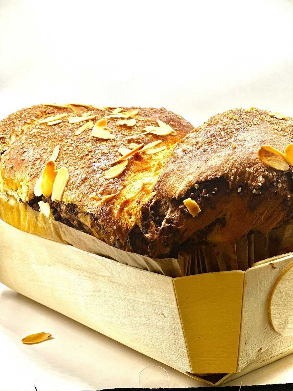 Cozonac cu Nuca si Ciocolata Belgiana