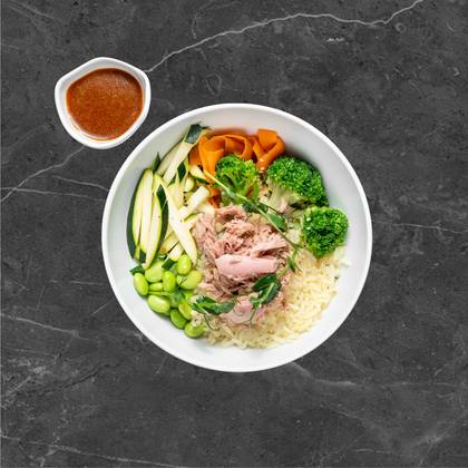 Žaliasis bowl su tunu