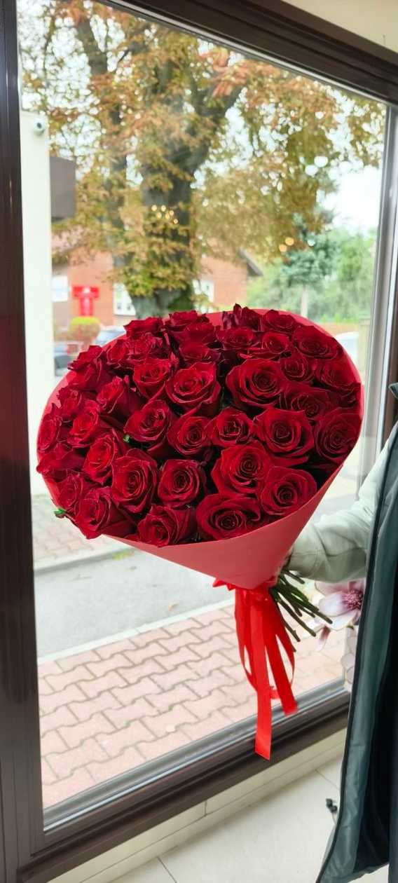 Red Roses 60cm - Birthday Bouquet
