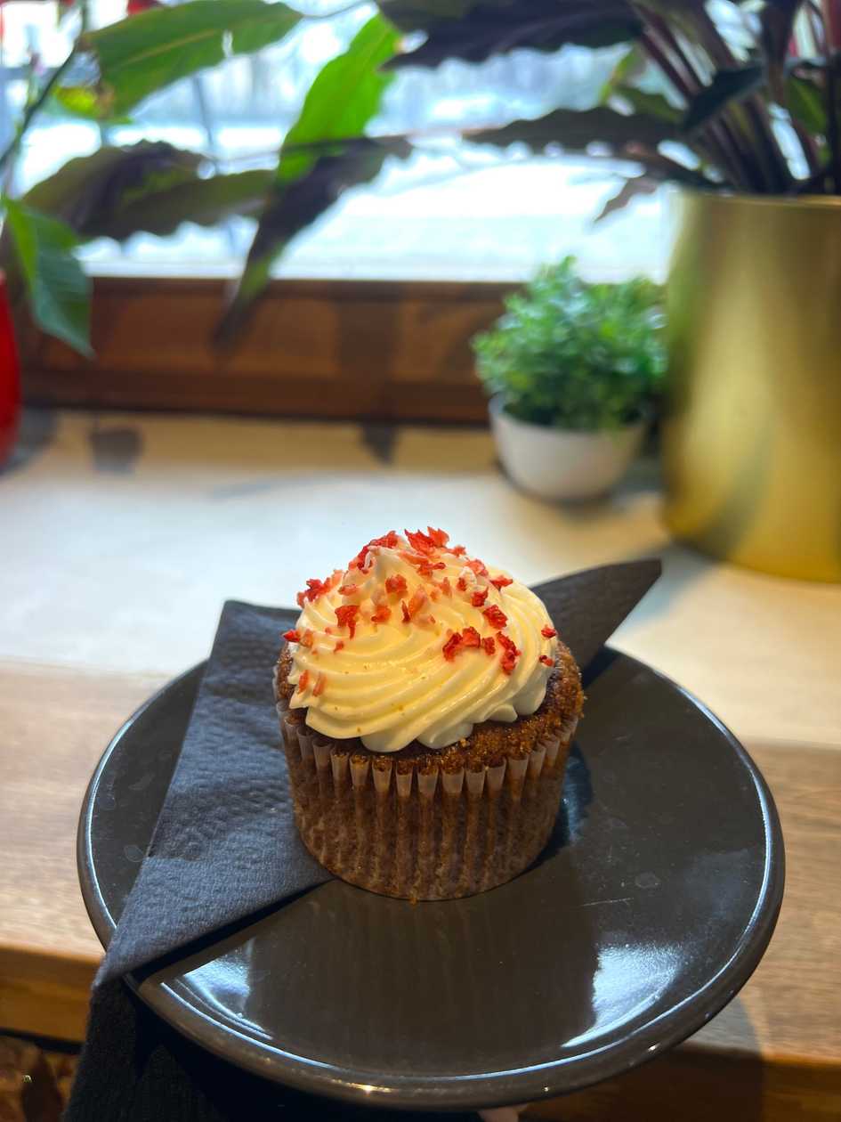 Carrot Muffin with Walnuts and Salted Caramel