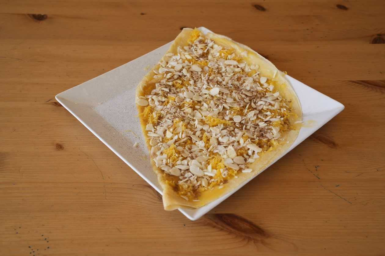 Crepe, Waffle ou Panquecas de Pasteleiro com Fios de Ovos