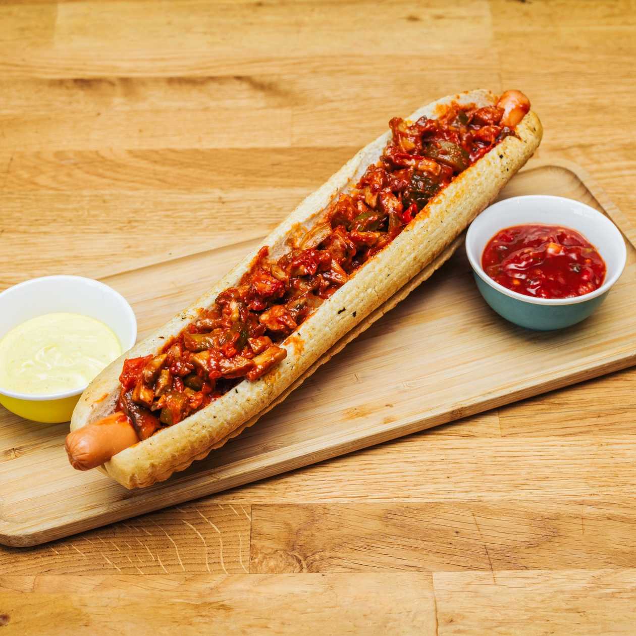 Hot-Dog Duży z Leczo