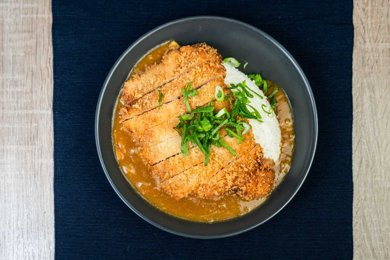 JPNS KATSU-CURRY/ CURRY Z WIEPRZOWINY