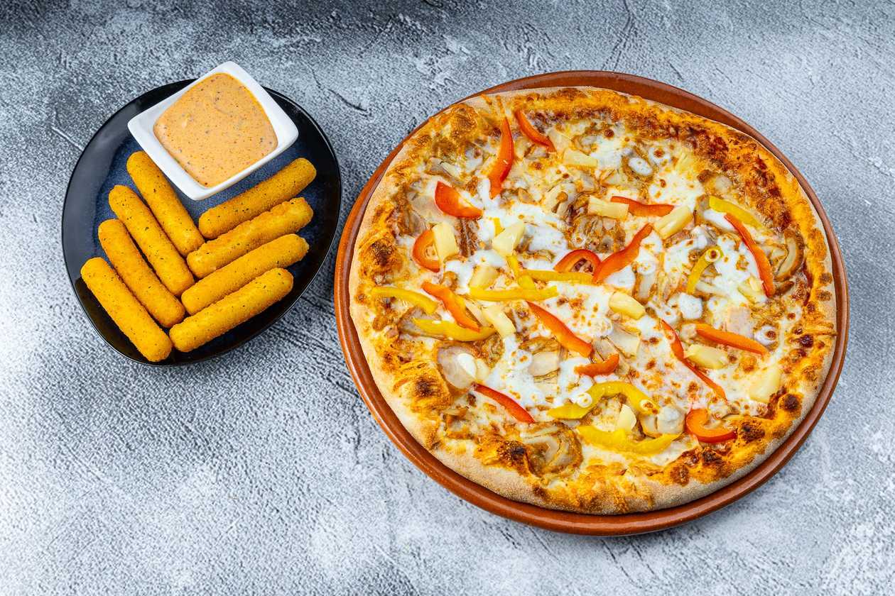 Hawaii Pizza ( Halal ) حلال ( 30 CM ) + Mozzarella Pulgad