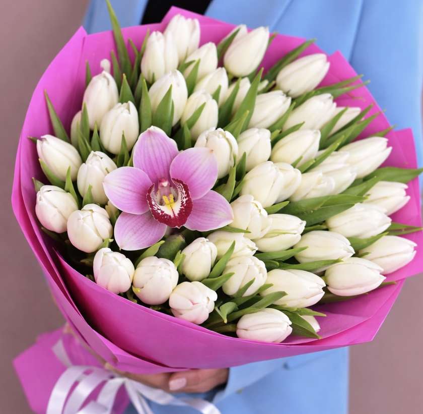 51 Tulips with Orchid – Delicate Accent