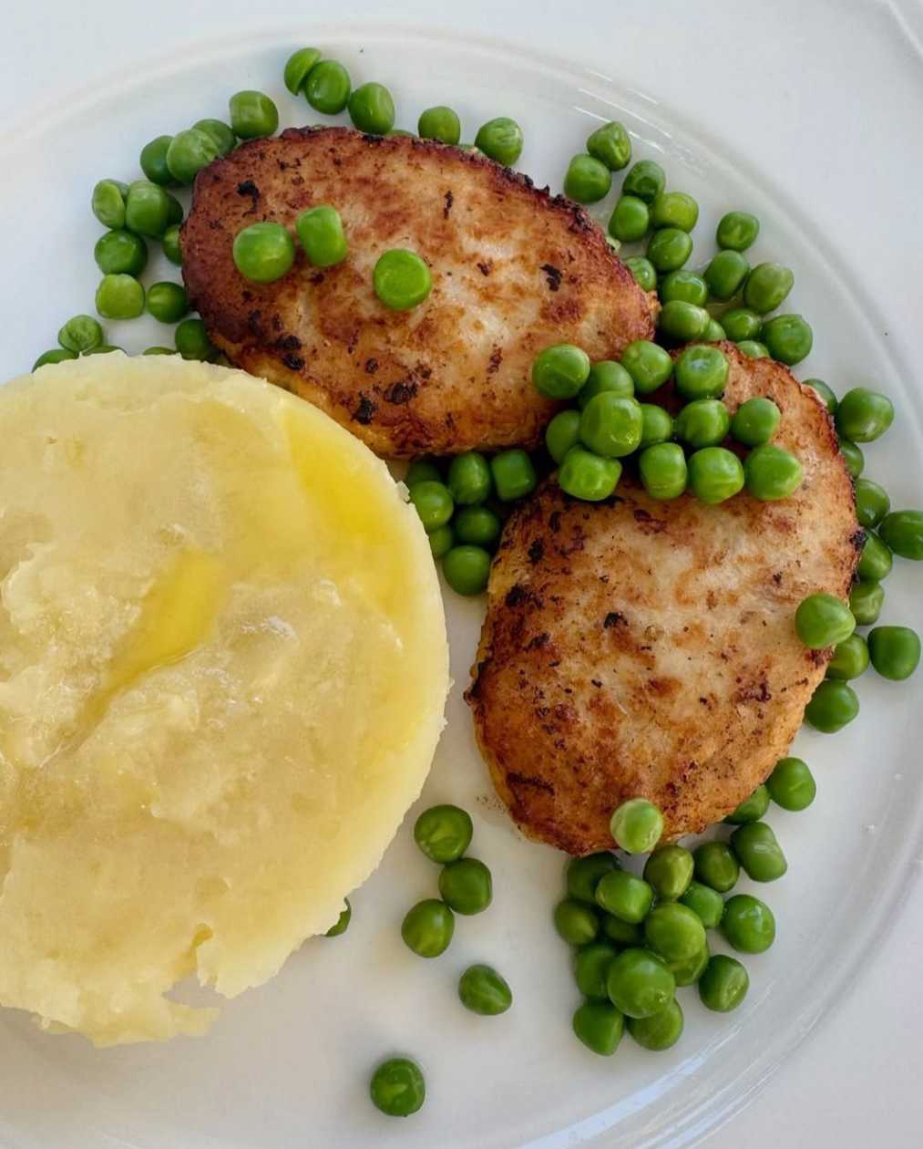 Chicken Cutlets with Mashed Potatoes