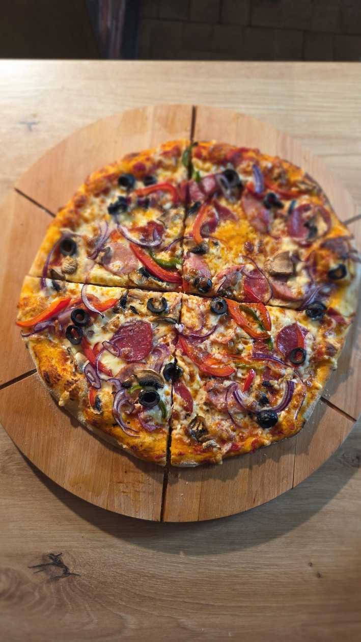 Pizza Țǎrǎneascǎ