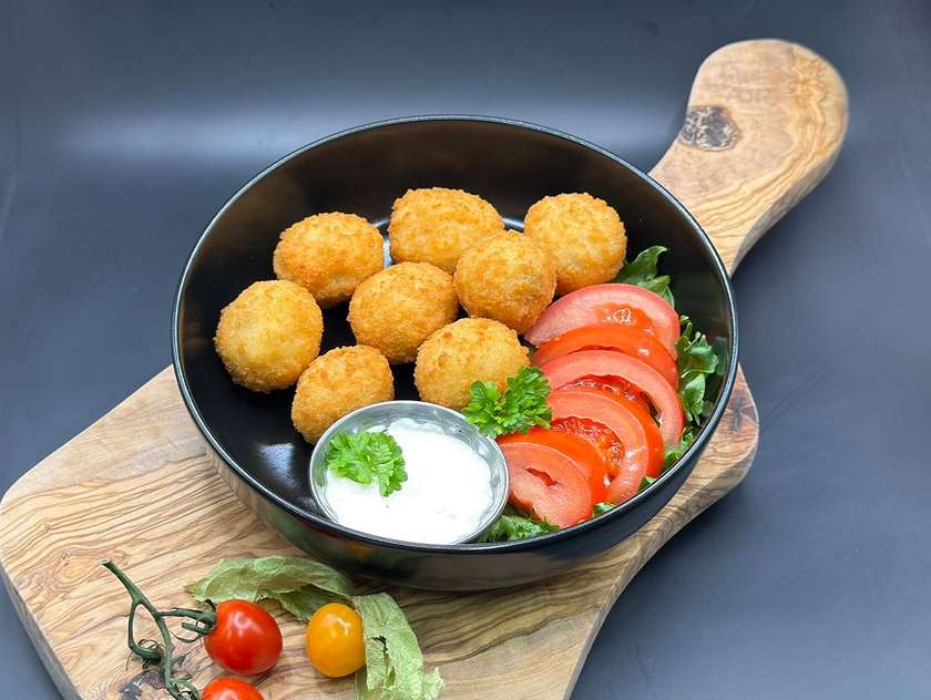 Juustupallid jalapenoga (8 tk) + kaste