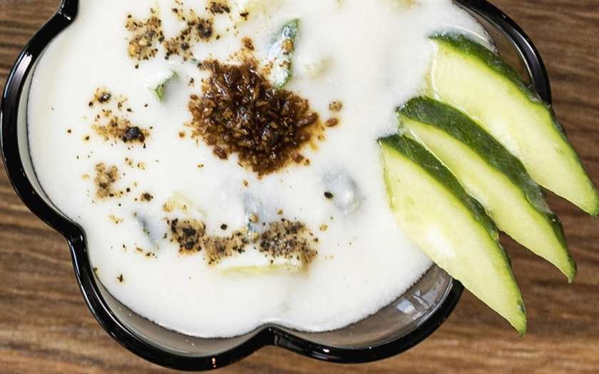 Raita cu castraveți