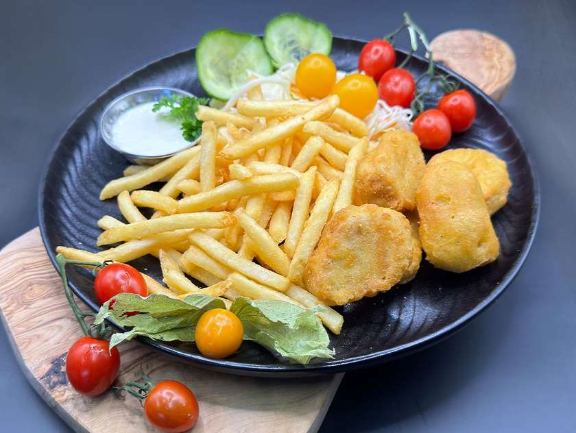 Kananagitsad friikartulitega