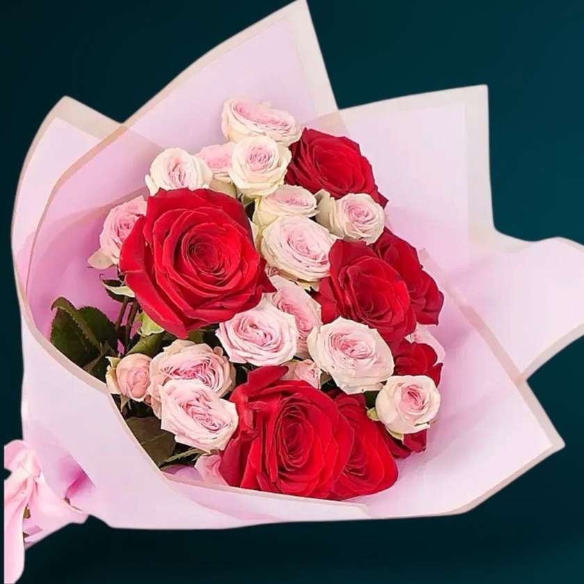 Red Roses and Pink Miniroses Bouquet