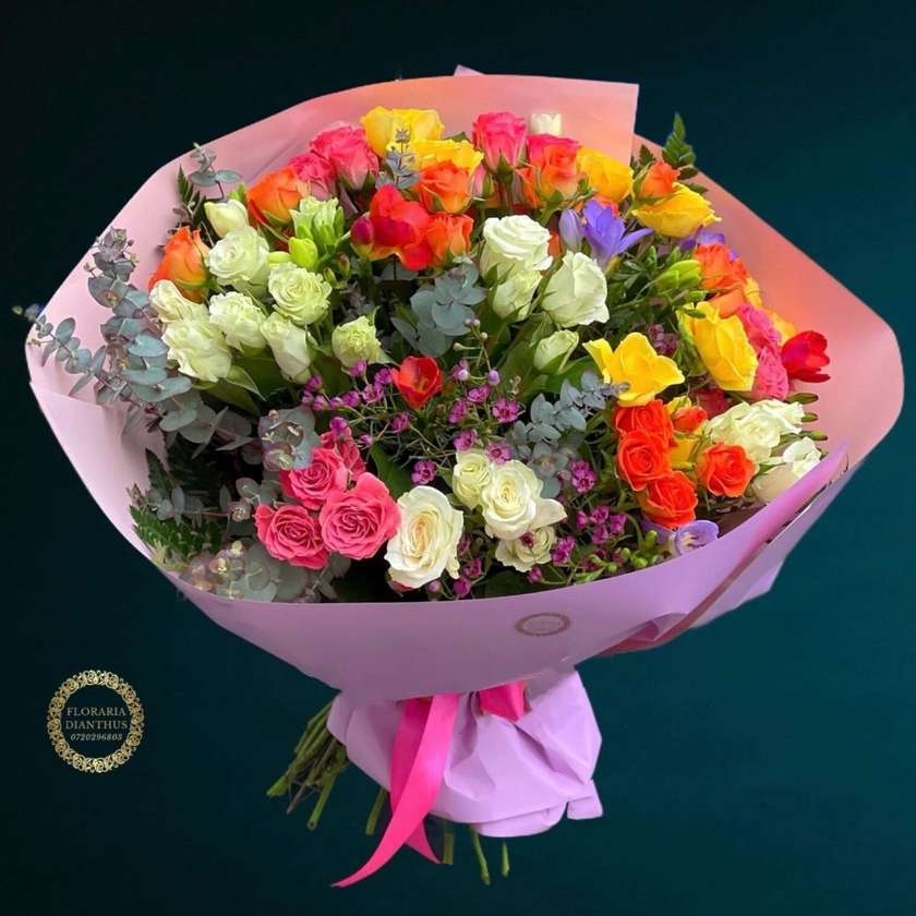 „Miniroses and Freesias” Flower Bouquet