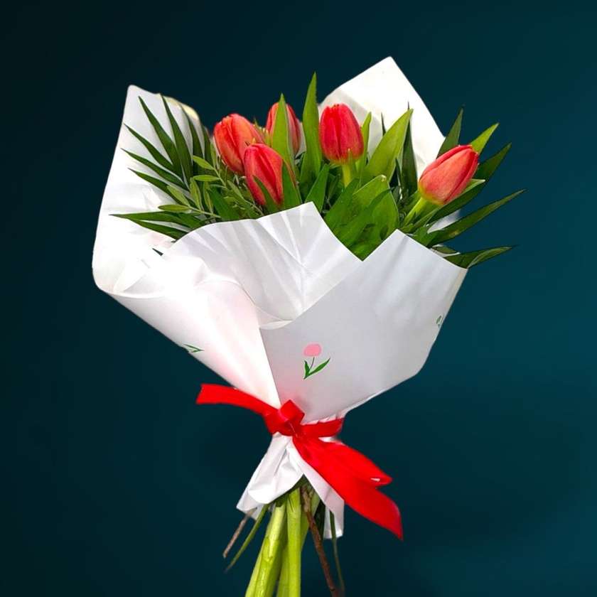 5 Red Tulips Bouquet
