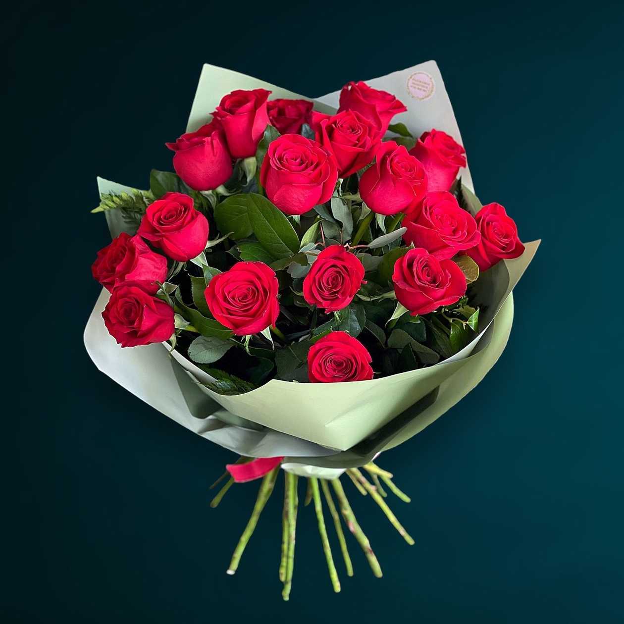 19 Red Roses Bouquet