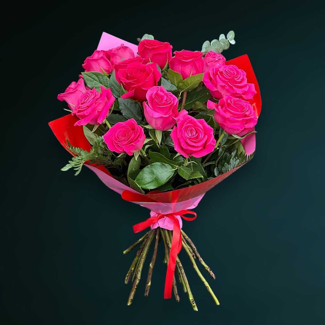 13 Cyclamen Pink Roses Bouquet