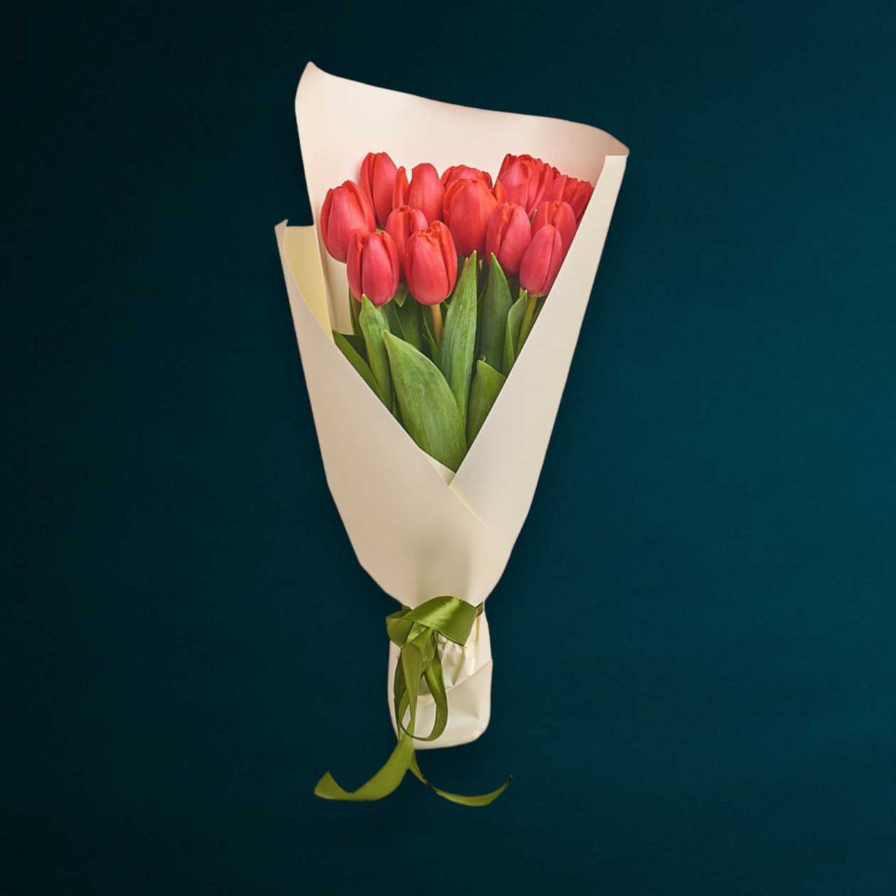 11 Red Tulips Bouquet