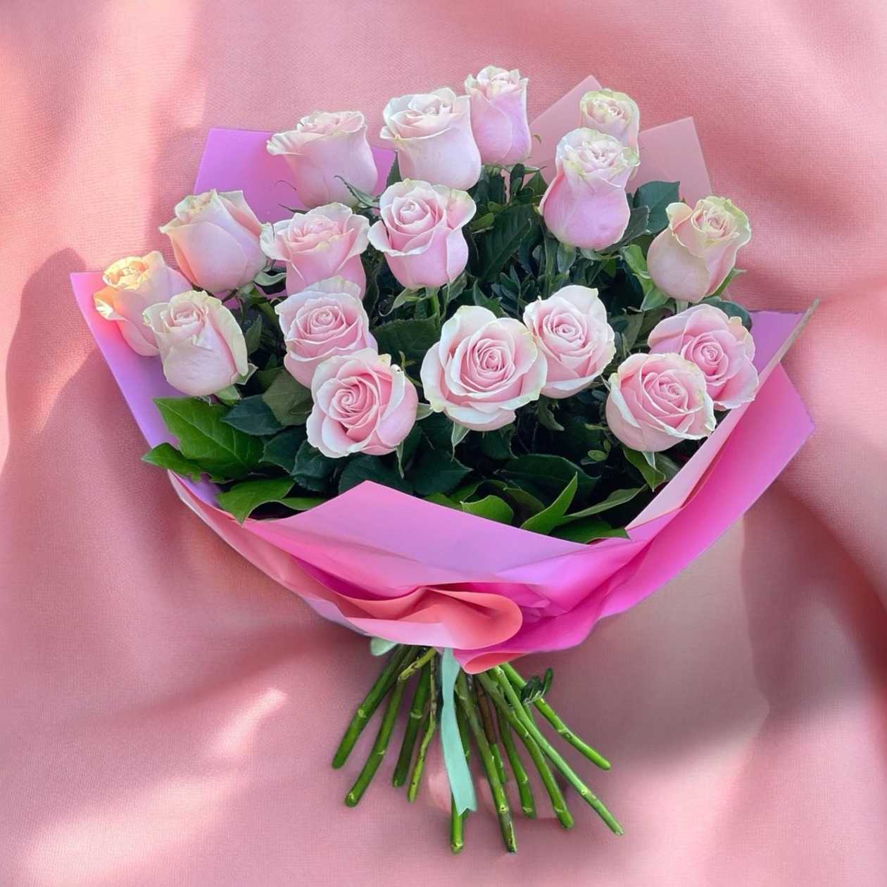 17 Pale Pink Roses Bouquet